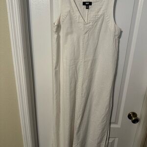 DKNY White Garment Tag